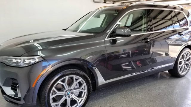 2020 BMW X7 came in for a one step correction, our 3-4yr ceramic coating, and GlassParency applied to the windshield⁣
⁣
Contact us to schedule your vehicle next!⁣
⁣
773-827-9781⁣
⁣
#ericthedetailguy #detailersofinstagram #chicago #illinois #stickney #chicagodetailing #bmw #mercedes #audi #genesis #lexus #volvo #acura #vw #audi #ceramiccoating #dodge #kia #corvette #maserati #Camaro #Camaro #rangerover #porsche #jaguar #tesla